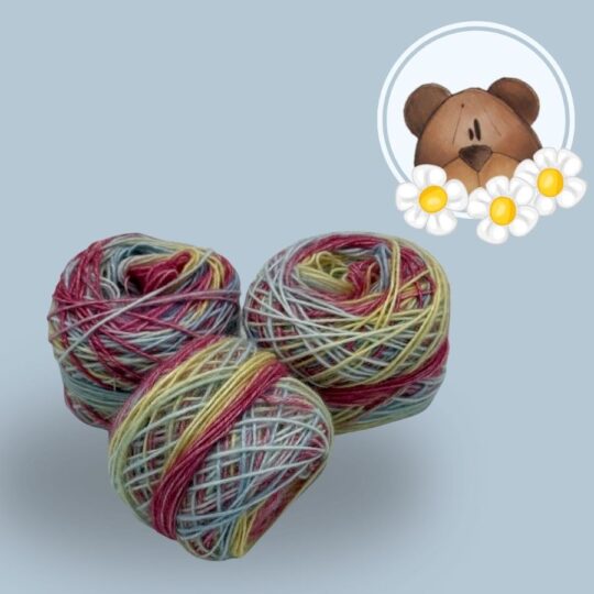 LANA PRIMULA Gomitolo di "lana" in poliestere sfumato, filo sottile per impunture e filze decorative con diverse sfumature di colore dai coli pastello